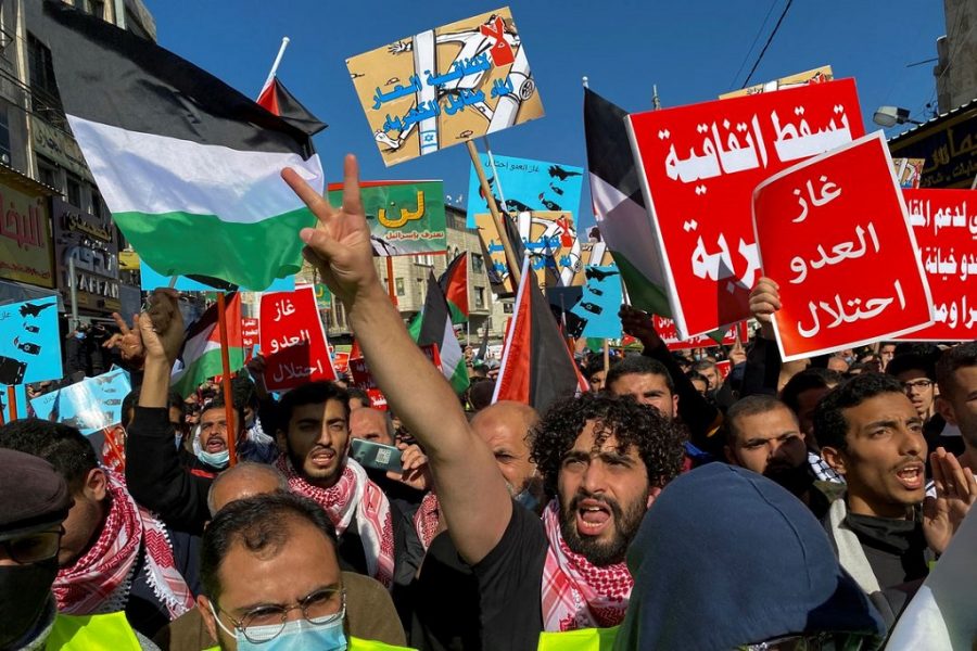 Jordanians stage mass rally in protest against water-for-energy deal with Israel