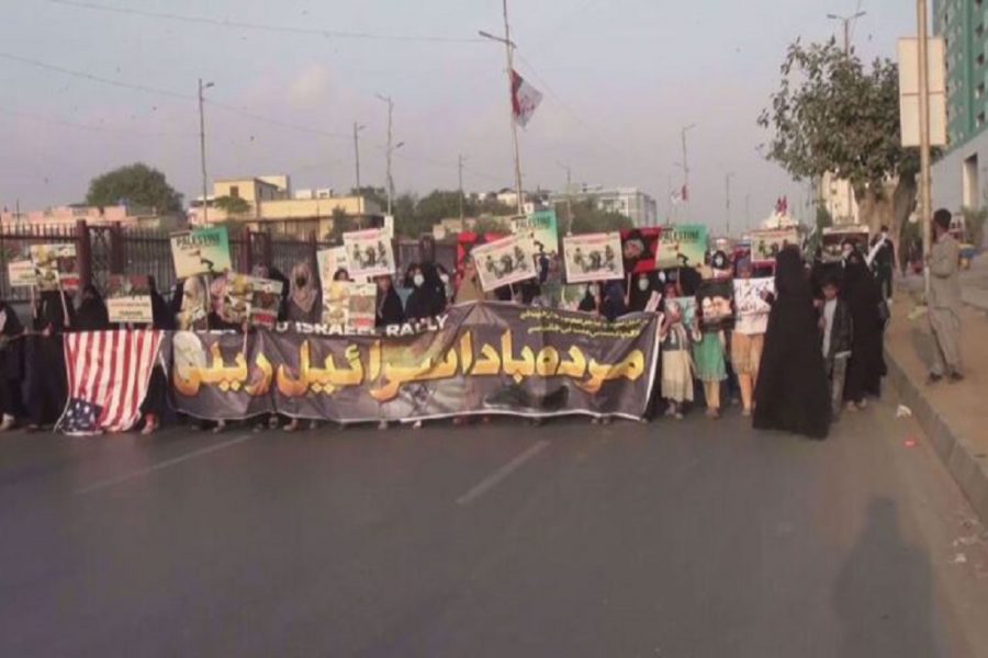 Pakistanis rally to condemn Israeli threats against Muslim world