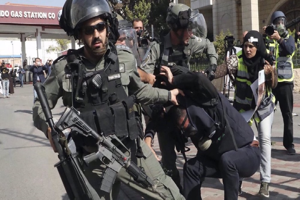 Intl. rights organizations denounce Israeli travel bans on Palestinian journalists