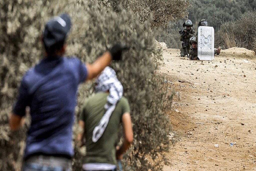 Young Palestinian Shot Dead by Israeli Forces, Youth Killed by Settler