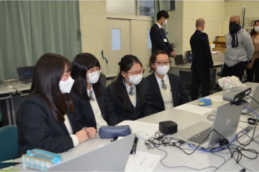 West Japan high school students interact online with Palestinian children in Gaza