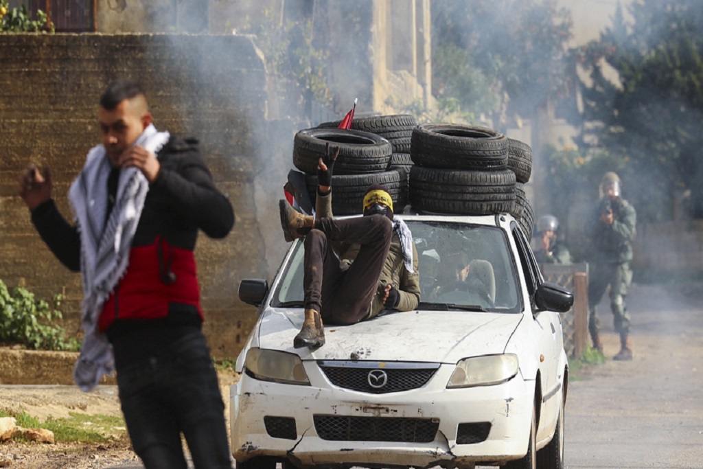 In West Bank, renewed clashes between Israeli forces, anti-settlement protesters