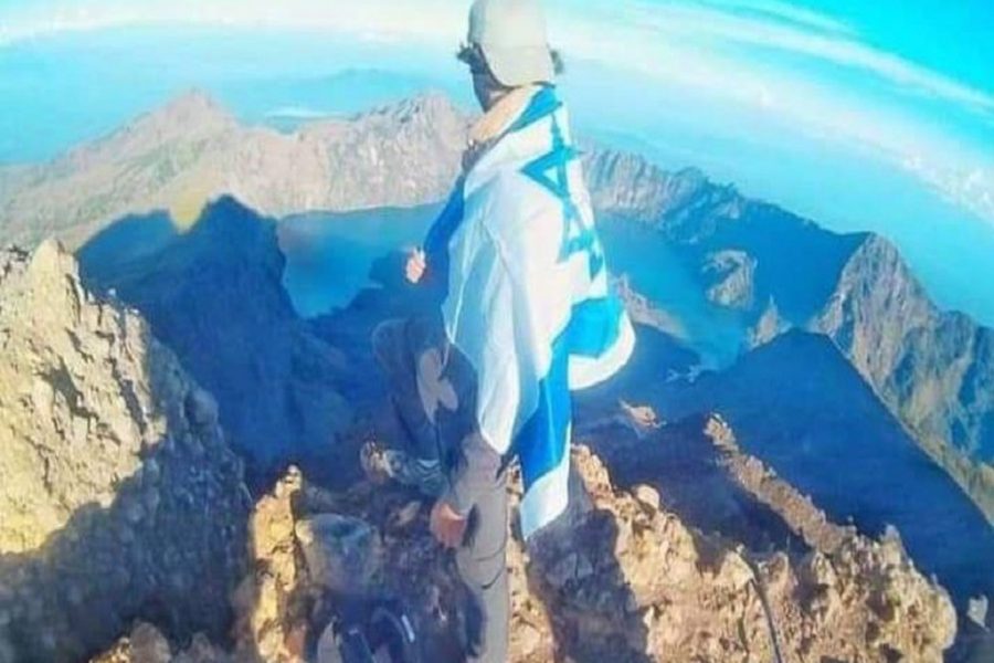 Photo of Israeli tourists flocking to Yemeni island of Socotra using UAE-issued visas causes uproar