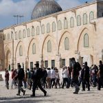 Zionist settlers invade Al-Aqsa Mosque