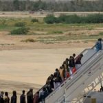 Freed Yemeni prisoners arrives at Aden airport