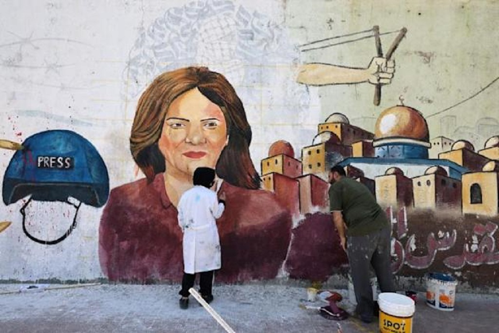 A mural in honor of Shireen Abu Akleh