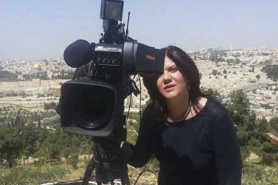 Palestinians bid farewell to slain journalist