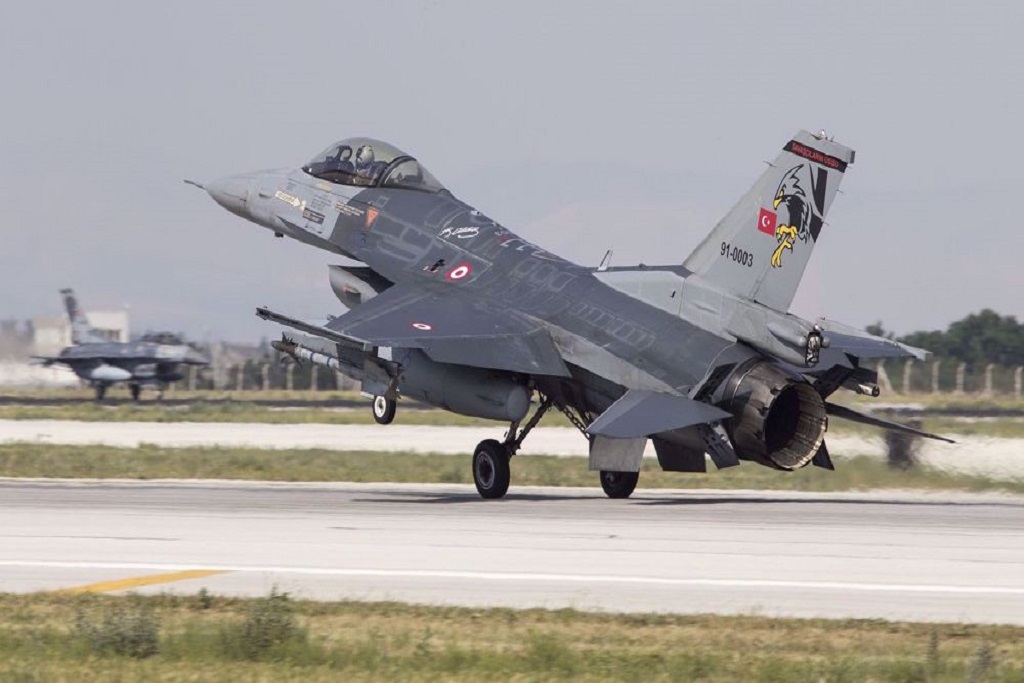 The Turkish army bombs northern Iraq and Syria