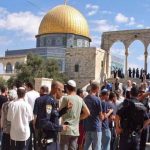 At least 160 extremist Jewish settlers defile Aqsa Mosque