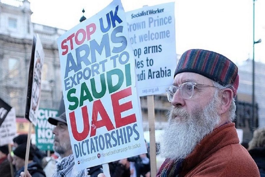 US and UK supplying Saudis with Weapons to kill hundreds of Yemenis