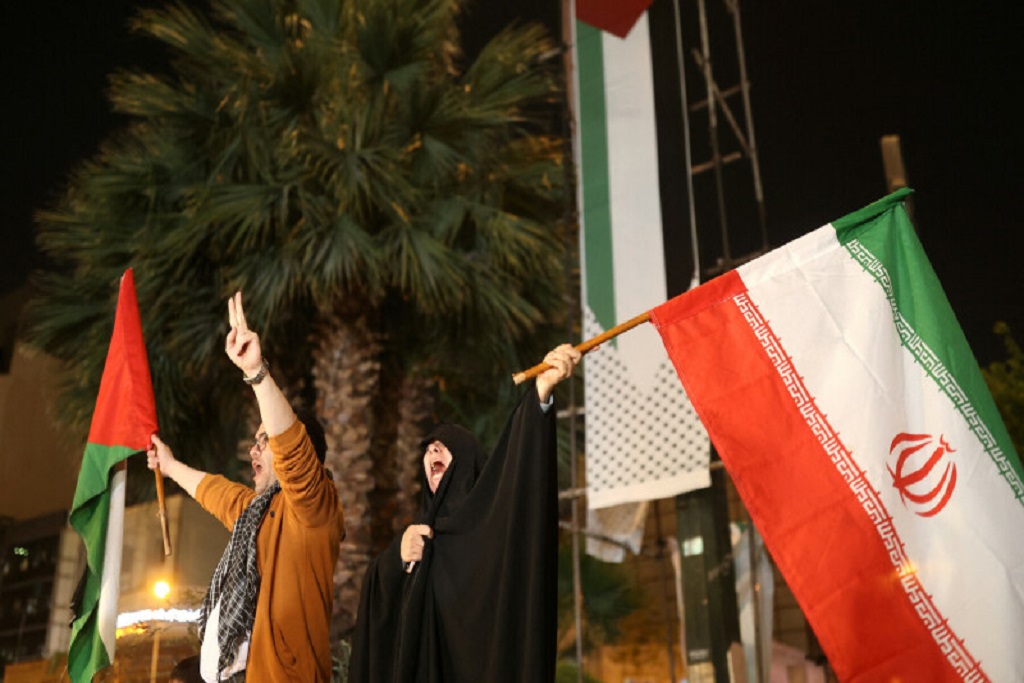 Gallant jokes and Iran’s revenge attacks at zero hour!