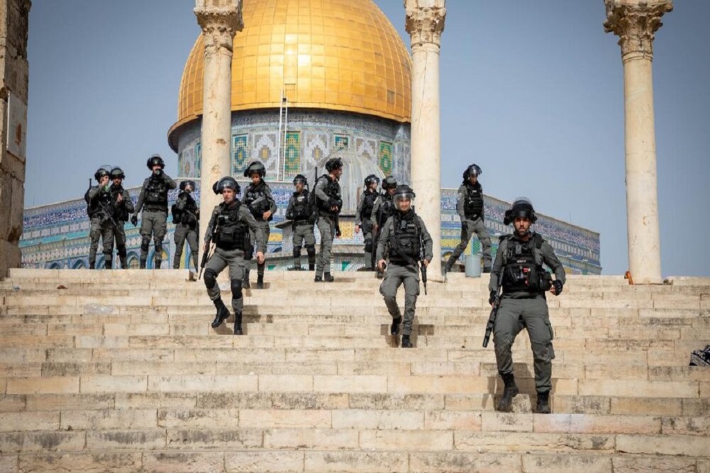 Wanajeshi wa Israel wawashambilia waumini wa Kipalestina huko al-Quds, Ramadhani 2