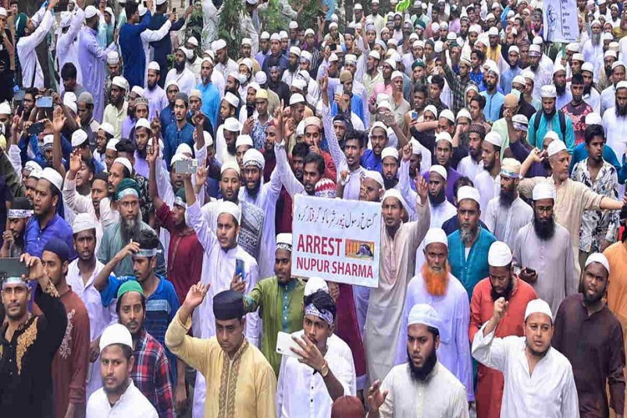 Maandamano ya kupinga kudhalilishwa kwa Mtume Muhammad (s.a.w.w) yaendelea nchini India; Polisi: Takriban watu wawili wauawa