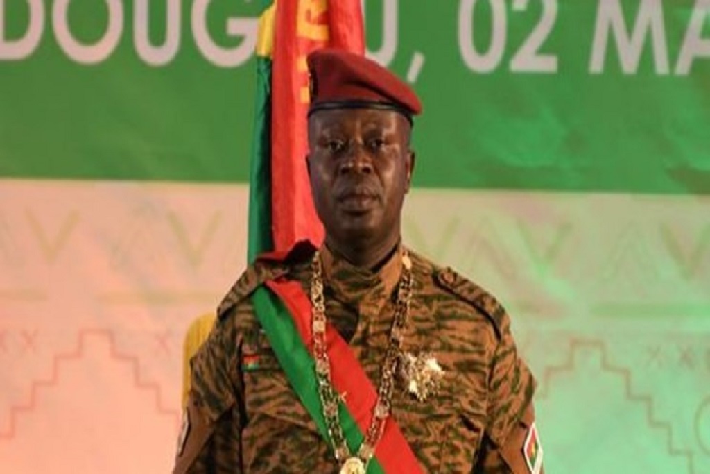 Kiongozi wa mapinduzi ya Burkina Faso anakubali kujiuzulu kwa masharti ya rais aliyeondolewa madarakani
