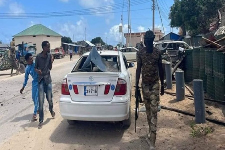 Mlipuko wa bomu lililotegwa kwenye gari na shambulio la silaha katika hoteli moja nchini Somalia