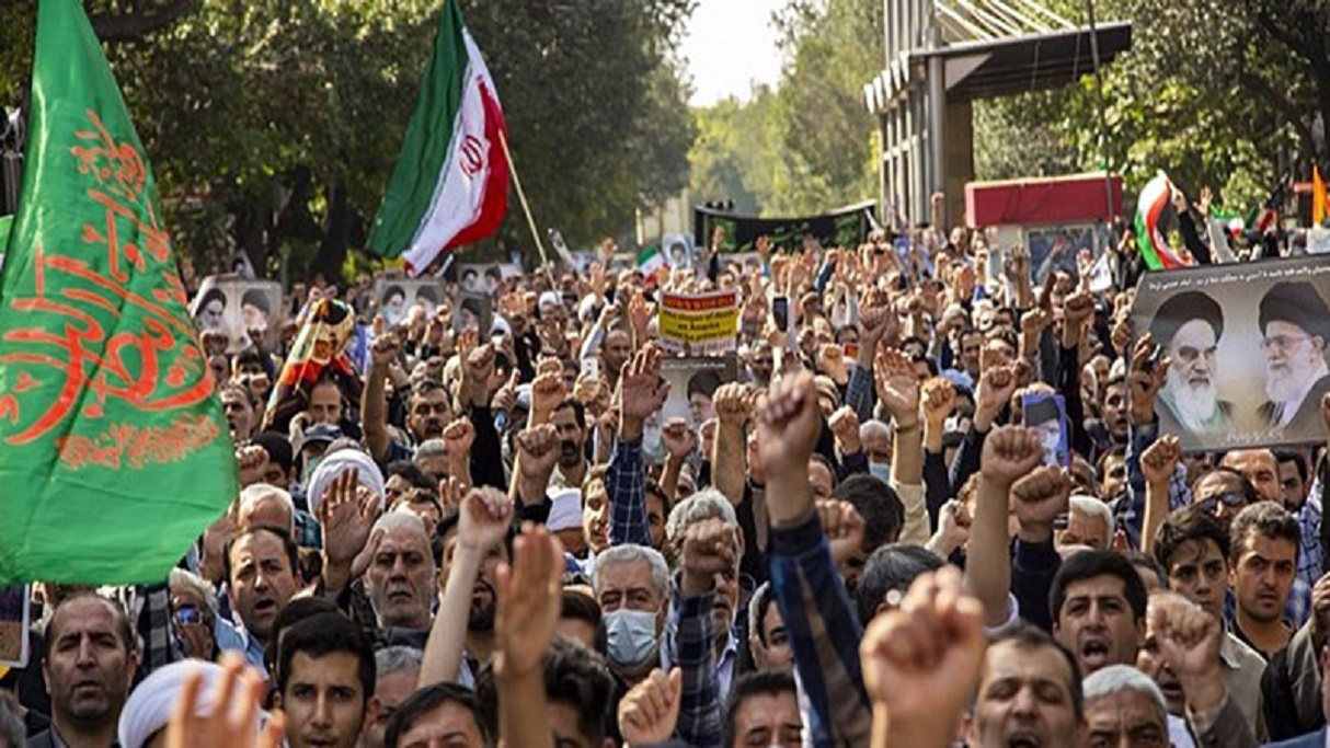 Leo wananchi wa Iran wanafanya maadamano ya nchi nzima kulaani shambulio la kigaidi