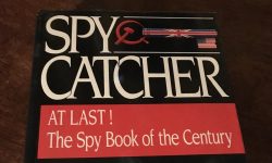 کتاب “جاسوس کی تلاش اور اس کا شکار” کا تعارف