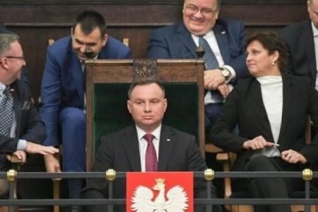 پولینڈ اور اسرائیل کے درمیان بحران، اصل وجہ کیا ہے؟
