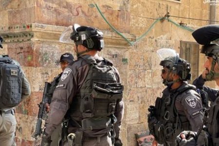 بیت المقدس میں اسرائیلی فوج کا فلسطینی اسکول کے بچوں پر تشدد