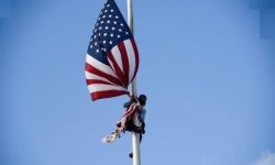 امریکہ کے سپر پاور ہونے کا پرچم اتر گیا