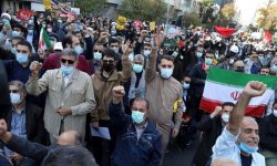 ایسوسی ایٹڈ پریس (Associated Press): ہزاروں ایرانیوں نے “مرگ بر امریکہ” اور “مرگ بر اسرائیل” کے نعرے لگائے