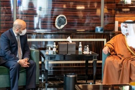 صہیونی حکومت کے داخلی سلامتی کے مشیر کی بحرین کے ولی عہد سے ملاقات کی