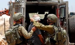 مغربی کنارے اور بیت المقدس میں صہیونی فوجیوں کی جارحیت جاری، چار فلسطینی گرفتار