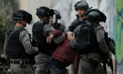 اسرائیلی فوج نے فلسطینی قیدی کی اہلیہ اور بچے کو حراست میں لے لیا