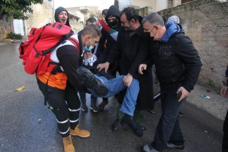 صیہونی فوجیوں کا حملہ، 63 فلسطینی زخمی