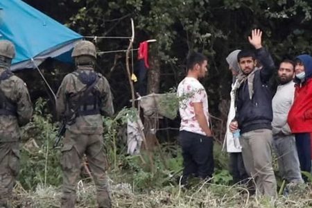 فلسطینی پناہ گزینوں کو پولینڈ کی سرحد پر شدید مشکلات کا سامنا
