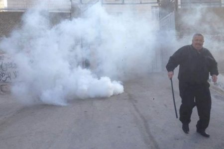 الخلیل میں اسرائیلی فوج کے حملے میں درجنوں فلسطینی زخمی