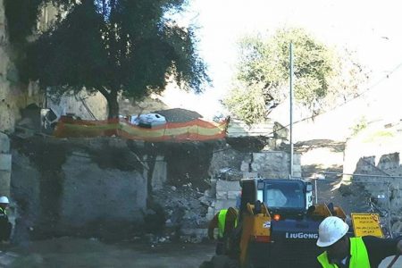 اسرائیلی کھدائیوں سے باب الحدید کا ایک حصہ منہدم