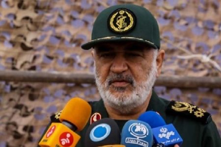 ذرہ برابر غلطی کرنے کی صورت میں صہیونی دشمن کے ہاتھ کاٹ دیں گے: جنرل سلامی