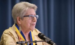 پروفیسر بٹینا اپتھیکر کا تعارف