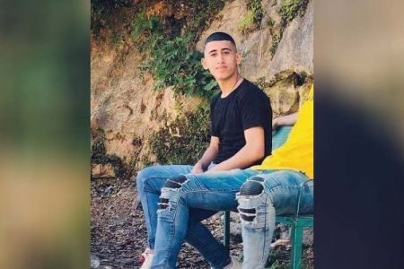 اسرائیلی فوج نے فلسطینی بچے کو شہید کر کے لاش قبضے میں لے لی