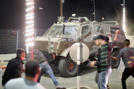 فلسطین کے مختلف شہروں میں اسرائیلی فوج نے 5 شہریوں کو گولی مار دی