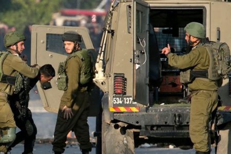 اسرائیلی فوج کی تلاشی کی کارروائیوں میں 4 فلسطینی گرفتار