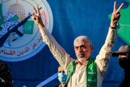 القسام کے میزائلوں کے مقابلے میں صیہونیوں کی دھمکیوں کی کوئی حیثیت نہیں : حماس