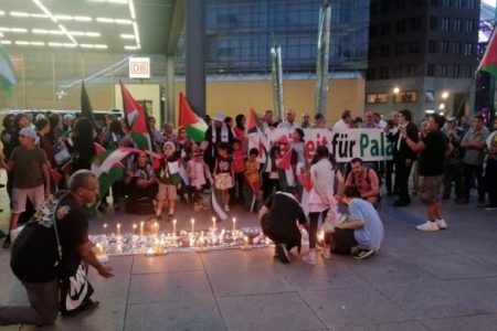 فلسطینی قوم کے ساتھ یورپی کارکنوں کی یکجہتی؛ اسرائیل ایک نسل پرست ریاست ہے + تصویریں