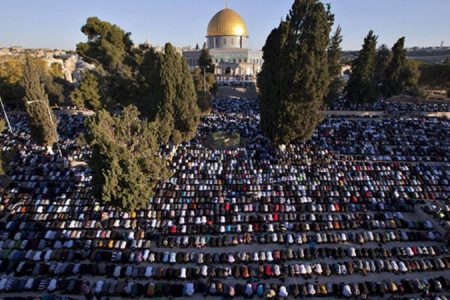 مسجد الاقصی میں 50 ہزار فلسطینیوں نے کی نماز جمعہ ادا