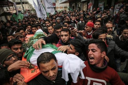 فلسطینی علاقوں پر صیہونی فوجیوں کی یلغار، ایک فلسطینی شہید درجنوں گرفتار