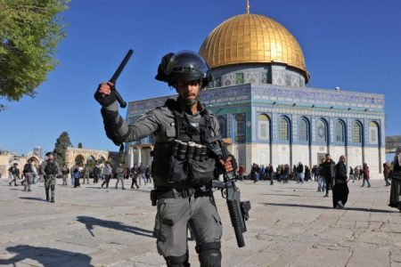 مسجد الاقصی پر صیہونیوں کا حملہ، فلسطینی گروہوں کا شدید ردعمل