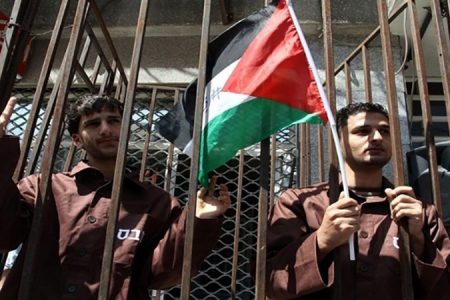 صیہونی حکومت فلسطینی قیدیوں کو تدریجی موت کی طرف لے جار ہی ہے