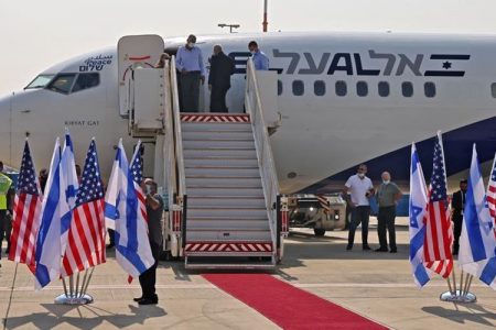 عمان کا اپنی فضا اسرائیلی طیاروں کے لیے کھولنے سے انکار