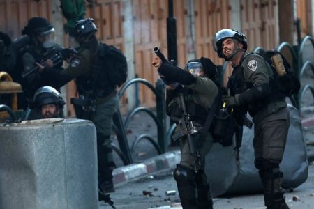 بیت المقدس:احتجاج کرنے والے فلسطینیوں کو اسرائیلی فوج کی گولی مار دی