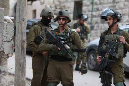 غرب اردن میں 45 فلسطینی اور ایک صیہونی فوجی زخمی