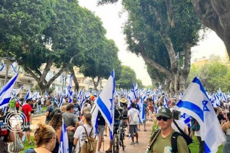 اسرائیل میں خانہ جنگی شروع ہونے کے آثار نمایاں