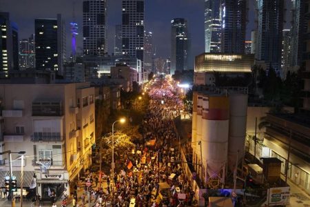 اسرائیل: دوبارہ احتجاج، ہزاروں افراد سڑکوں پر نکل آئے