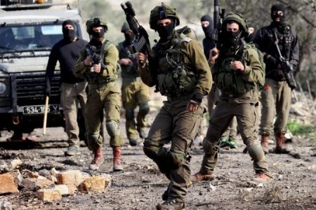 مغربی کنارے اور غزہ میں صیہونیوں کی فائرنگ سے کئی فلسطینی زخمی