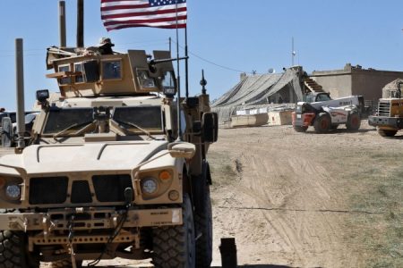 شام اور عراق میں امریکہ کے فوجی اڈوں پر ڈرون اور میزائلوں سے حملہ